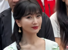 赵雅芝西湖被偶遇，满脸皱纹，瘦得皮包骨，网友：不老女神真老了-巴黎资源分享网